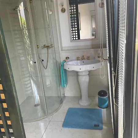 بيت ضيافة Ferienzimmer Fliederweg 9